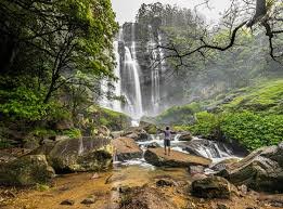 Boburu Ella Waterfall