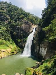 Dunhinda Waterfall
