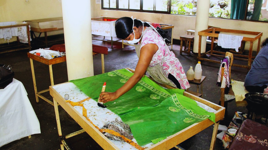 Dambulla or Habarana